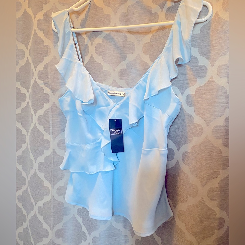 Abercrombie Ruffle Top🤍